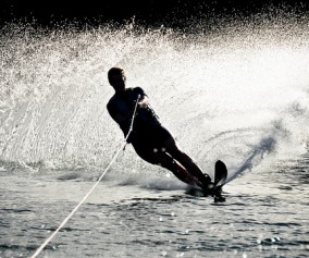 Water skiing in Nelson lakes