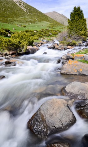 Kyrgyzstan river long exposure landscape